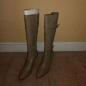 Bcbg maxazria boot ava leather desert 8m